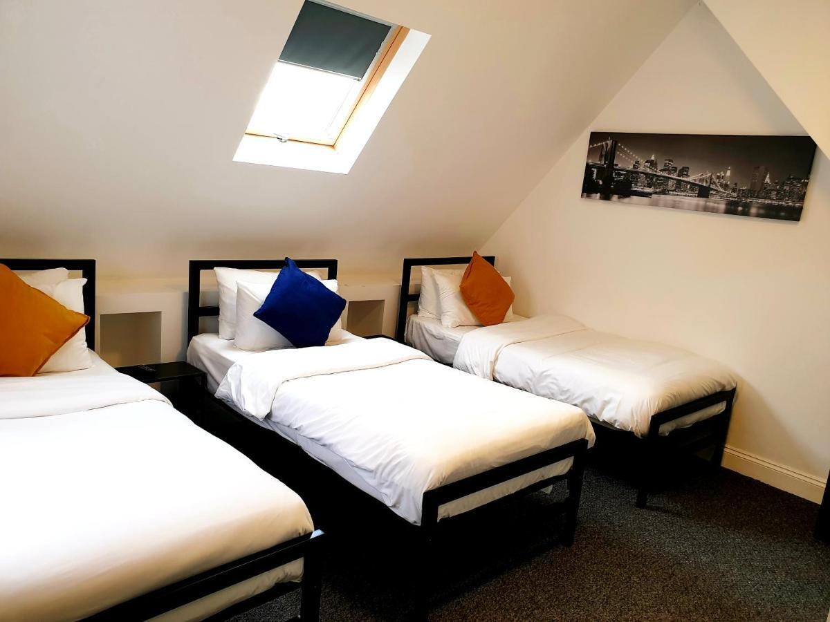 Wanstead Hotel London Exterior photo