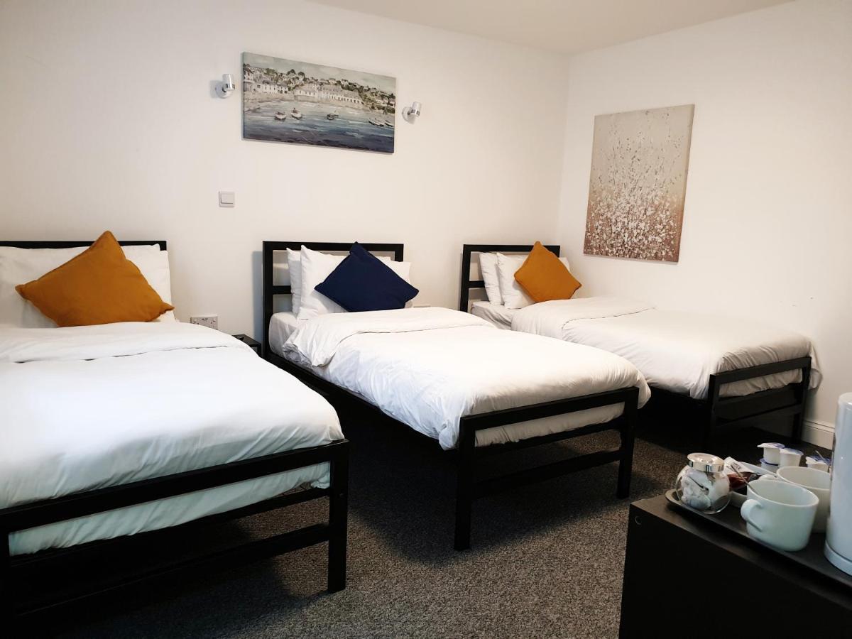 Wanstead Hotel London Exterior photo
