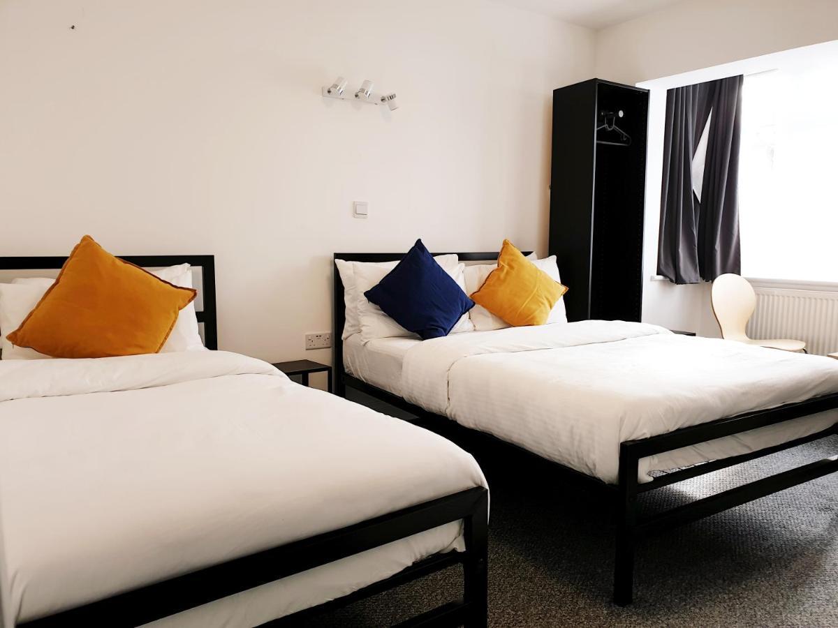 Wanstead Hotel London Exterior photo